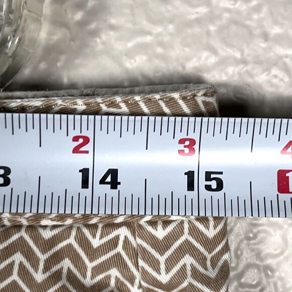 Caslon Sz 2 Low Rise Shorts 4 Pockets Beige Chevron Stretch Chinos Zipper - Picture 9 of 11